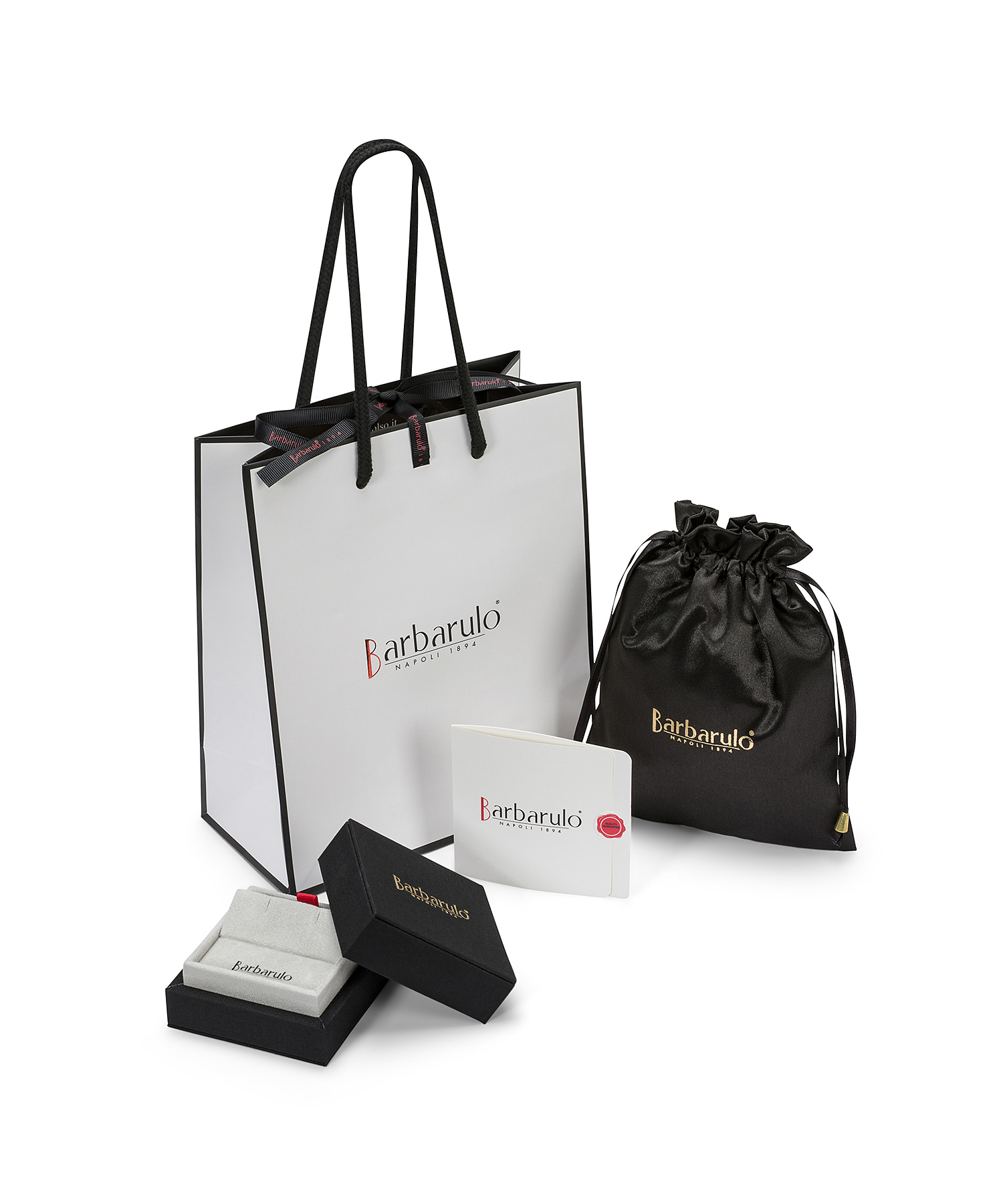 <p><strong>INQUADRATURA: COMPOSIZIONE</strong></p>
<p><em><strong>servizi aggiuntivi: </strong>scontorno; ombra</em></p>
composizione scatole